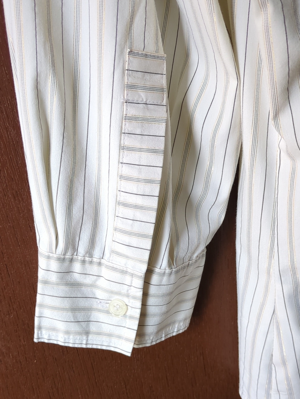 Apostrophe Stretch Black And Metallic Gold Pinstripe Button-Down Shirt Size XL - Picture 5 of 6